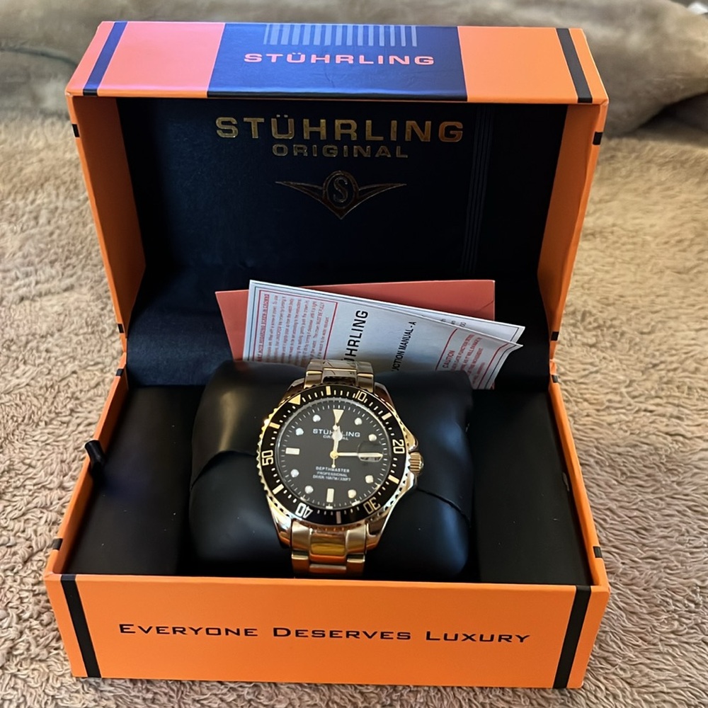 Stuhrling Aquadiver Quartz 42mm Diver Men’s Watch